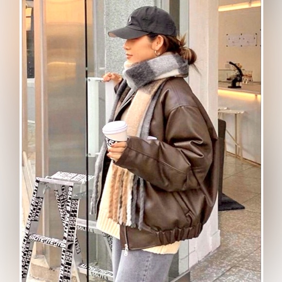 Burk’s Bay Oversized Brown Leather Bomber Jacket - Picture 3 of 17